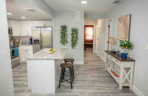 Tampa House | Four Bedroom Home Close to the Stadium