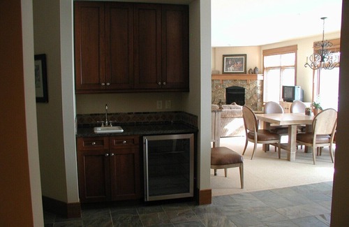 River Run Condo | Four Bedroom Luxury Ski in, Ski Out at Lone Eagle