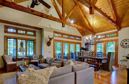 Cashiers House | Four Bedroom Trillium Home Overlooking the 14th Fairway - Fairway To Heaven