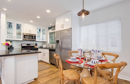 San Clemente House | Four coastal condos, steps to beach & 300' from Casa Romantica