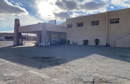 Farmington Hotel | Four Corners Inn