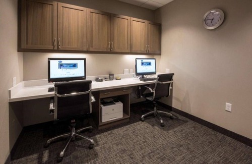 Northwest Bellevue House | FOUR MILES TO MICROSOFT HQ IN REDMOND