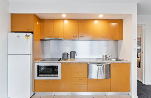 Hobart Central Business District Apartment | Four on Flinders - one bedroom apartment