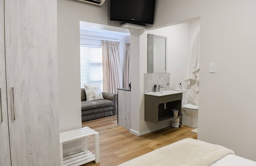 Welgemoed House | Four Palms Accommodation