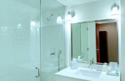Oklahoma City Hotel | Four Points by Sheraton Oklahoma City Quail Springs