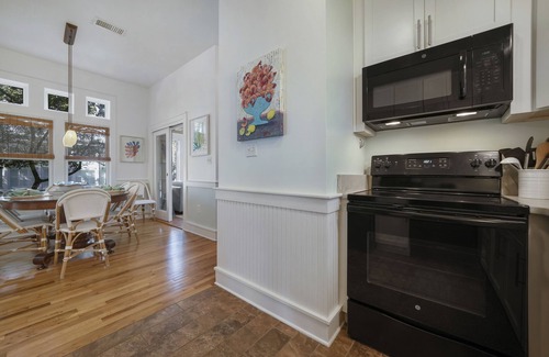 Seaside Cottage | Four Porches and Private Tower in Seaside, FL + 2 Adult Bikes!