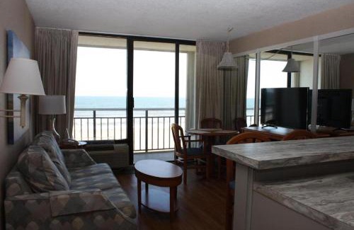 Northeast Virginia Beach Apartment | Four Sails Resort