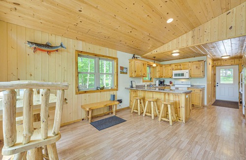Solon Springs Cabin | Four-Season Lake Cabin w/Canoe & Paddle Boat!