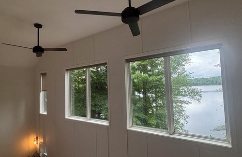 Plymouth House | Four-Season Lakefront 4BR | The Lookout at Loon Lake | Sleeps 10 | Pet-Friendly