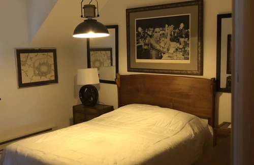 Bemus Point Cabin | Four season lodge on thirty acres for large gatherings