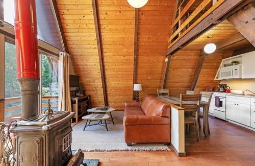 June Lake Cabin | Four Seasons Cabin 2