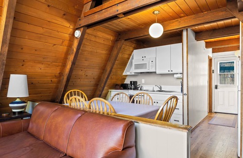 June Lake Cabin | Four Seasons Cabin 5