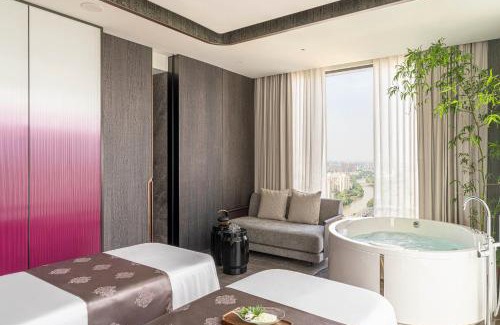 Downtown Hangzhou Hotel | Four Seasons Hotel Hangzhou at Hangzhou Centre