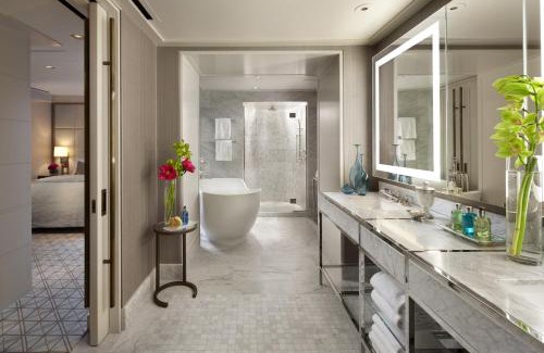 Financial District Hotel | Four Seasons Hotel San Francisco at Embarcadero