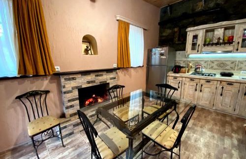 Ananuri House | Four seasons in Ananuri