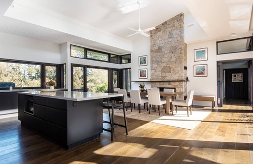 Red Hill South House | Four Seasons Luxury Amid Breathtaking Landscape