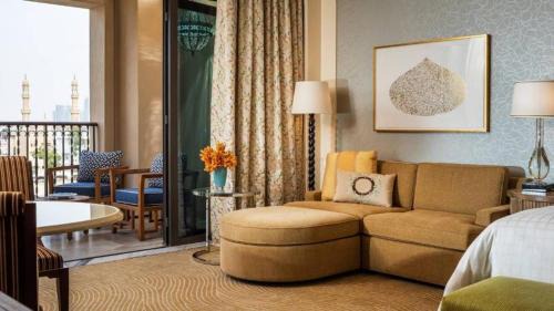 Jumeirah Resort | Four Seasons Resort Dubai at Jumeirah Beach