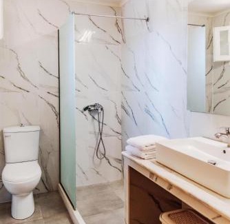 Molos Apartment | Four Seasons Vacation House