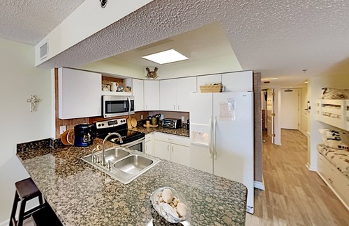 Orange Beach Condo | Four Winds Beauty | Gulf-Front Balcony | Pool & Hot Tub, Boardwalk to Beach