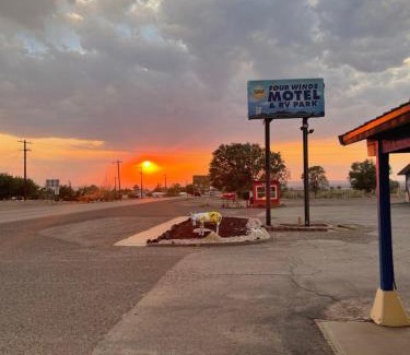 Carrizozo Hotel | Four Winds Motel & RV Park