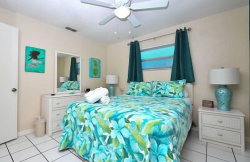 Independence Square House | Four Winds South West - PET FRIENDLY Villa!!