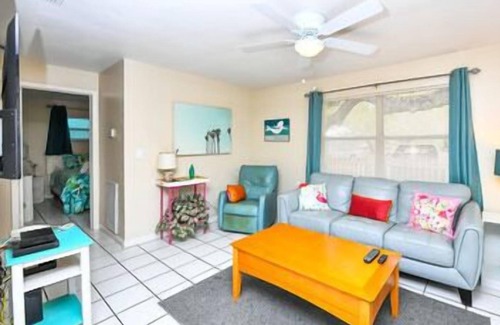 Independence Square House | Four Winds South West - PET FRIENDLY Villa!!
