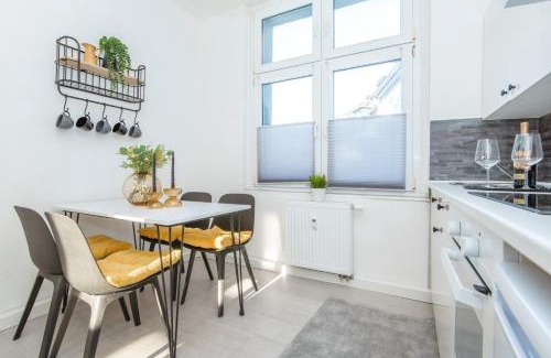 Frohnhausen Apartment | FourSolos Apartment in Central Essen