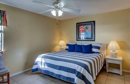 Gulf Shores Condo | Fourth floor condo with amazing gulf views