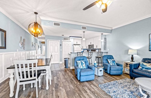 Mexico Beach Condo | Fourth Floor Condo with Shared Pool, Ocean View, High-Speed WiFi, & Washer/Dryer