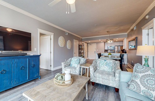 Fort Walton Beach Condo | Fourth Floor Oceanfront Condo with Ocean Views, Shared Pools, & Central AC