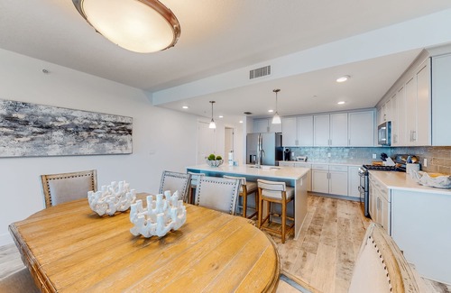 Fort Walton Beach Condo | Fourth floor oceanfront condo with ocean views, private W/D, and central AC