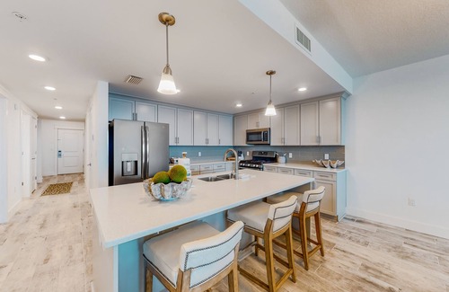 Fort Walton Beach Condo | Fourth floor oceanfront condo with ocean views, private W/D, and central AC
