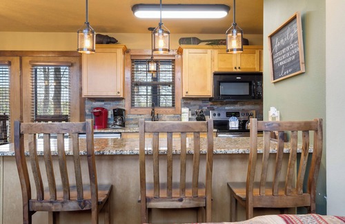 Reeds Spring Cabin | Fox Hollow Family Lodge