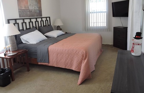 Village of Lakewood House | Fox River front home located near Island Lake, Illinois