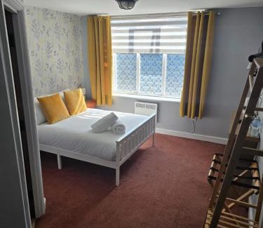 Wickwar Hotel | FoxandMaple