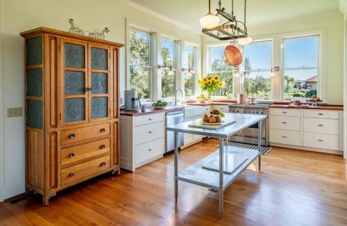 Los Olivos Villa | Foxen Canyon Retreat by Paradise Retreats