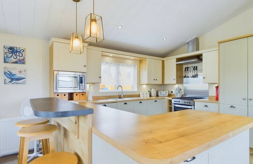 Ryde House | Foxes Heart, Roebeck