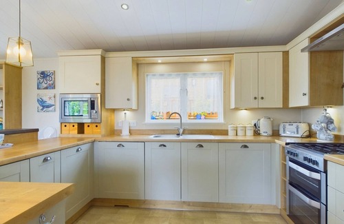 Ryde House | Foxes Heart, Roebeck