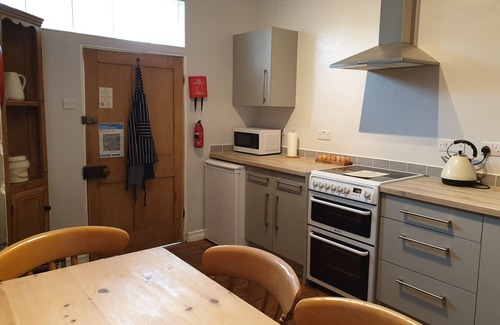 Swinscoe Other | Foxes' Retreat: Peak District S/C Farm Stay
