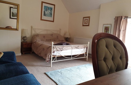 Swinscoe Other | Foxes' Retreat: Peak District S/C Farm Stay