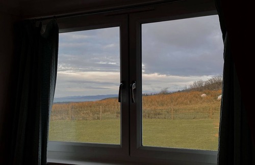 Gigha Cottage | Foxglove Cottage - sleeps 4 guests in 2 bedrooms