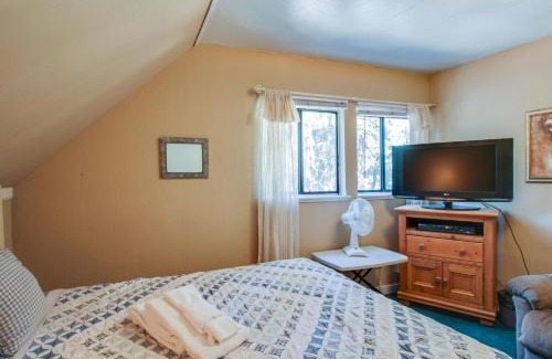 Tahoe Island House | Foxglove Terrace