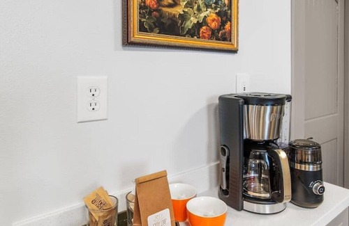 Palmer Condo | Foxhole Retreat~Hiking near Hatchers & Local Goods