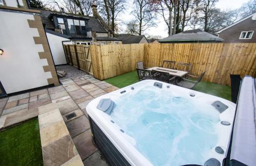 Buxton Apartment | Foxlow Grange By Muse Escapes