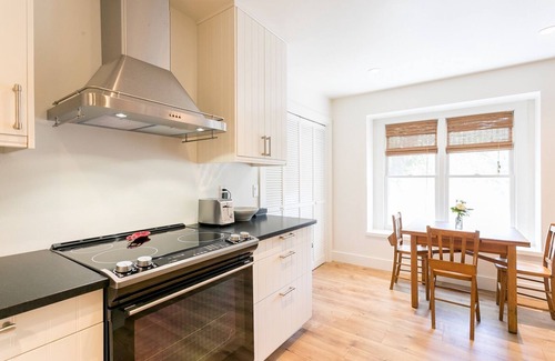 Fredericksburg House | Foxtrot Farm | Peaceful Pet-friendly Escape