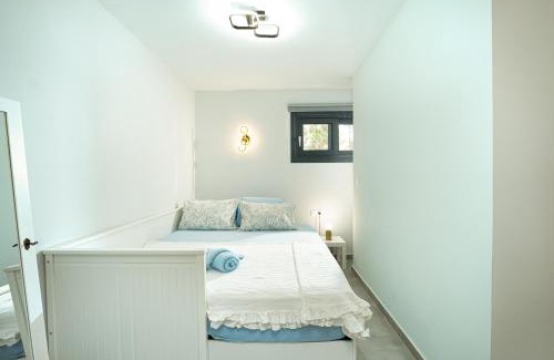 Alepou Apartment | Foxy Summer House