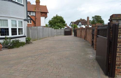 Folkestone House | Foy House