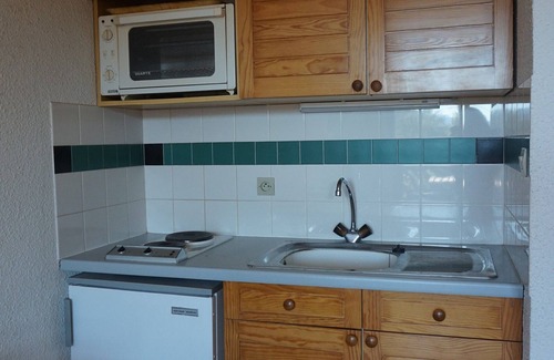 Autrans-Meaudre-en-Vercors Apartment | Cozy 4-Person Apartment in Autrans, 100m from Ski Trails, with Terrace and Pet-Friendly