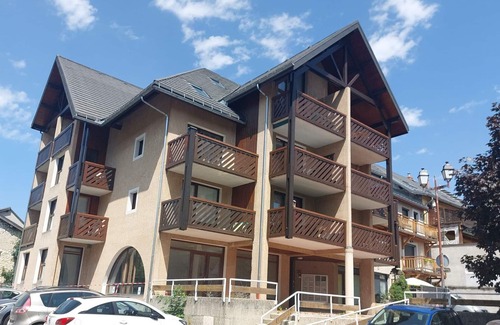 Autrans-Meaudre-en-Vercors Apartment | Cozy Mountain Apartment with WiFi, Balcony, Near Ski Trails & Village Center