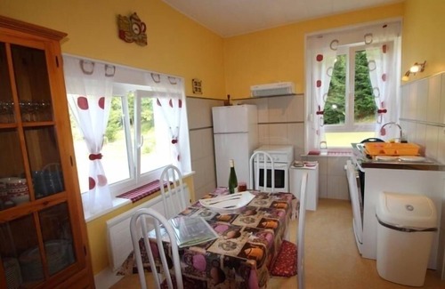 Granges-Aumontzey Cottage | Secluded Forest Retreat with Pond, Ideal for Family or Friends, Sleeps 6